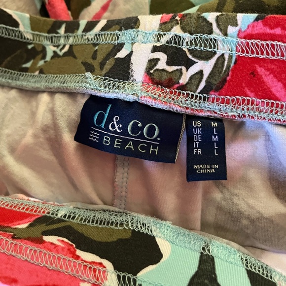 d&co Beach Floral Flowy Pants Size M - Picture 2 of 2